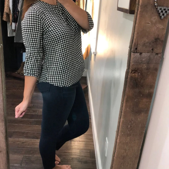 Maurice’s large black checkered top - Picture 1 of 4